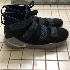 Nike LeBron Soldier XI
